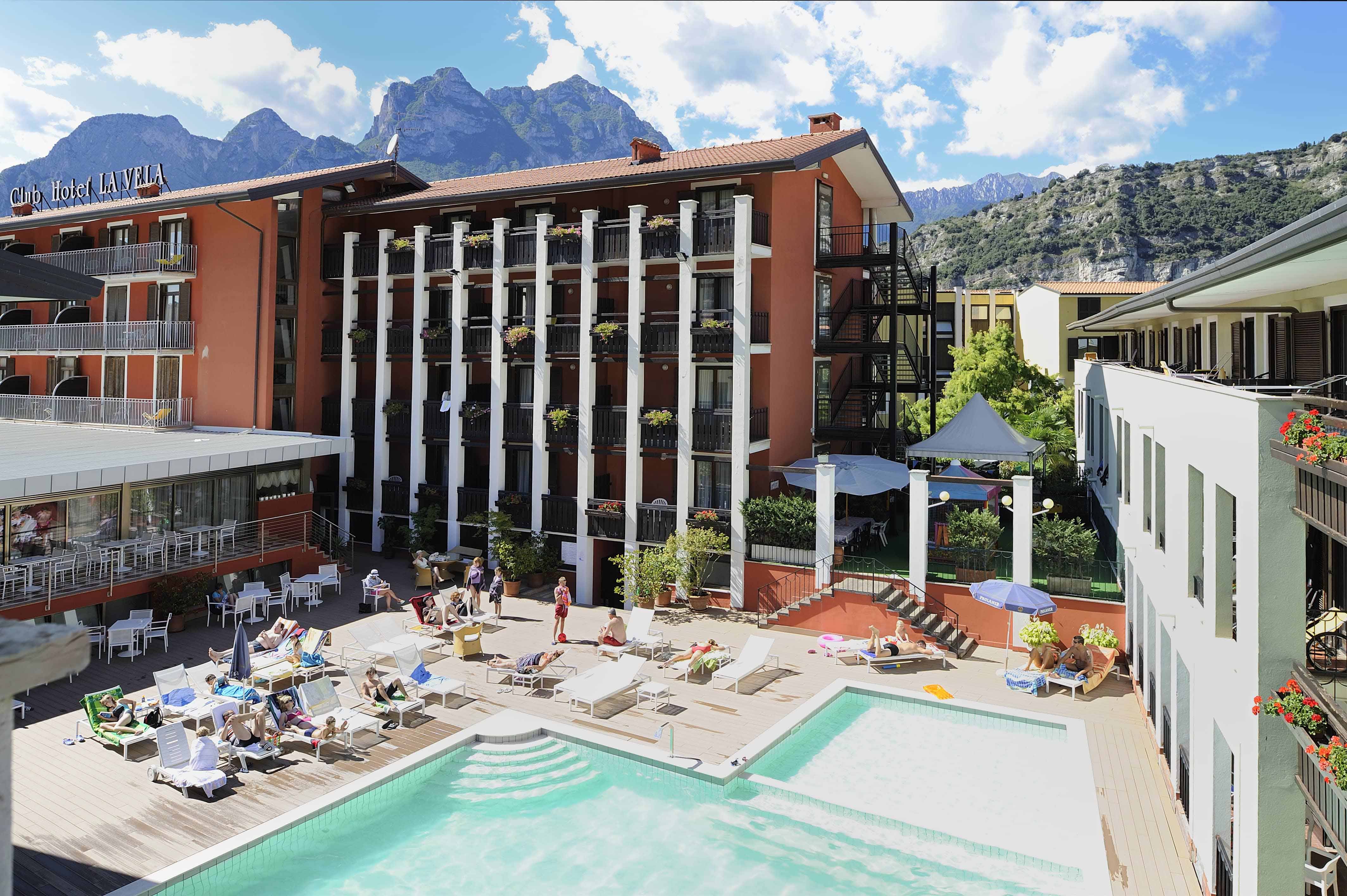 Club Hotel La Vela - Lake Garda