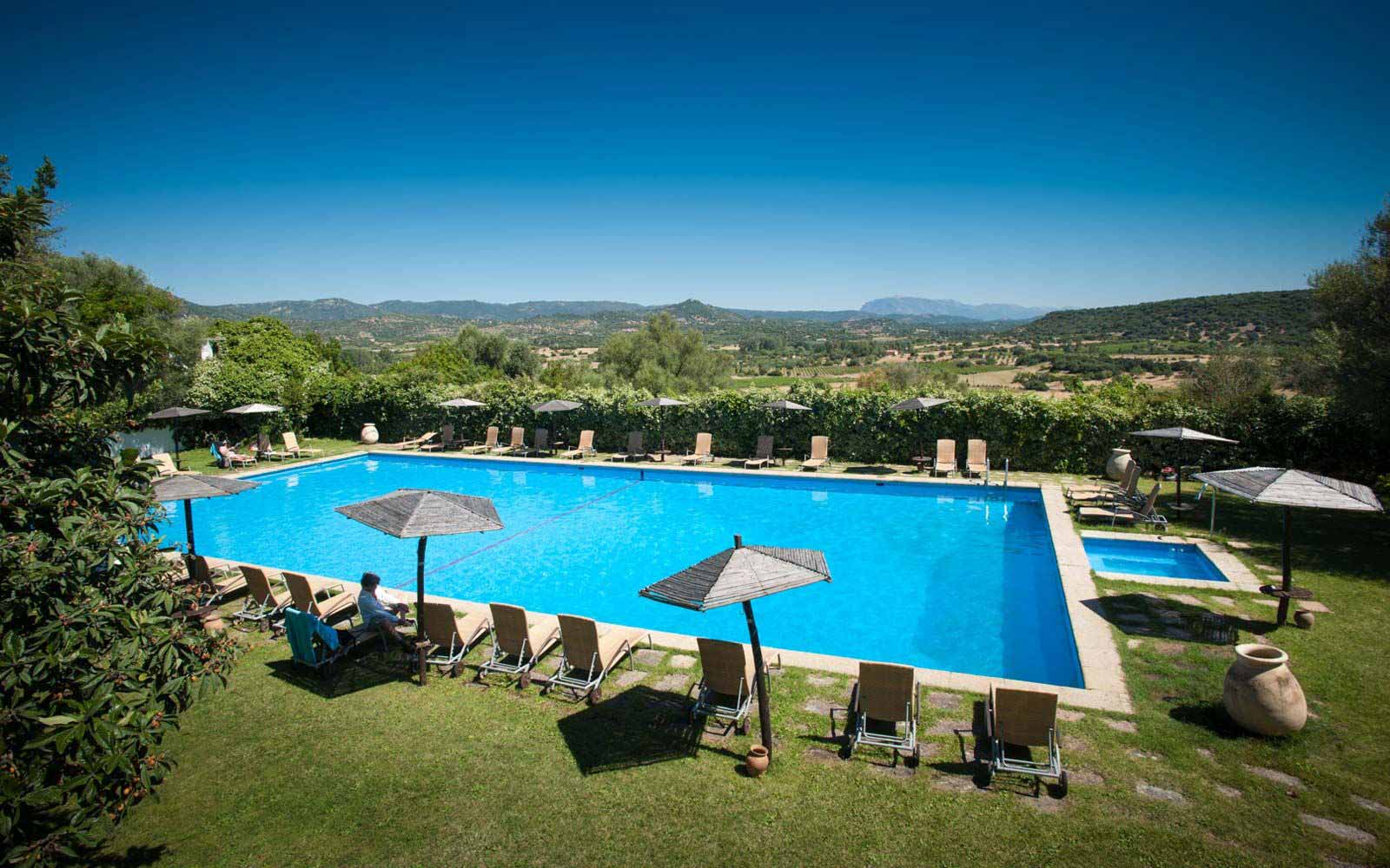 Hotel Su Gologone