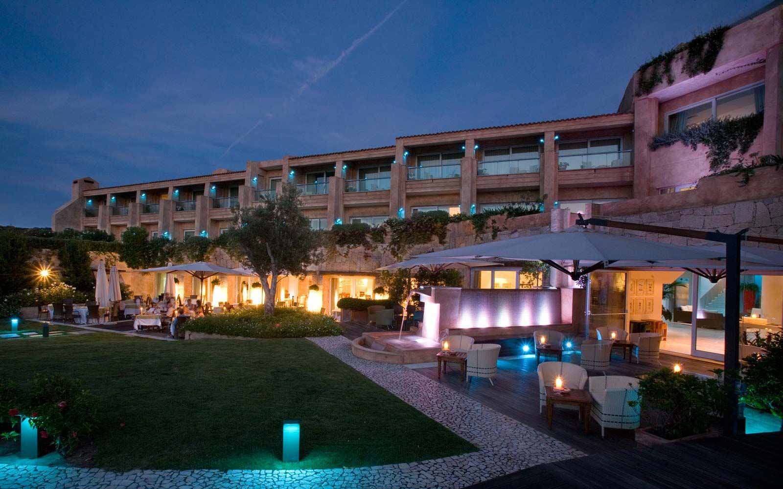 L'Ea Bianca Luxury Resort by night