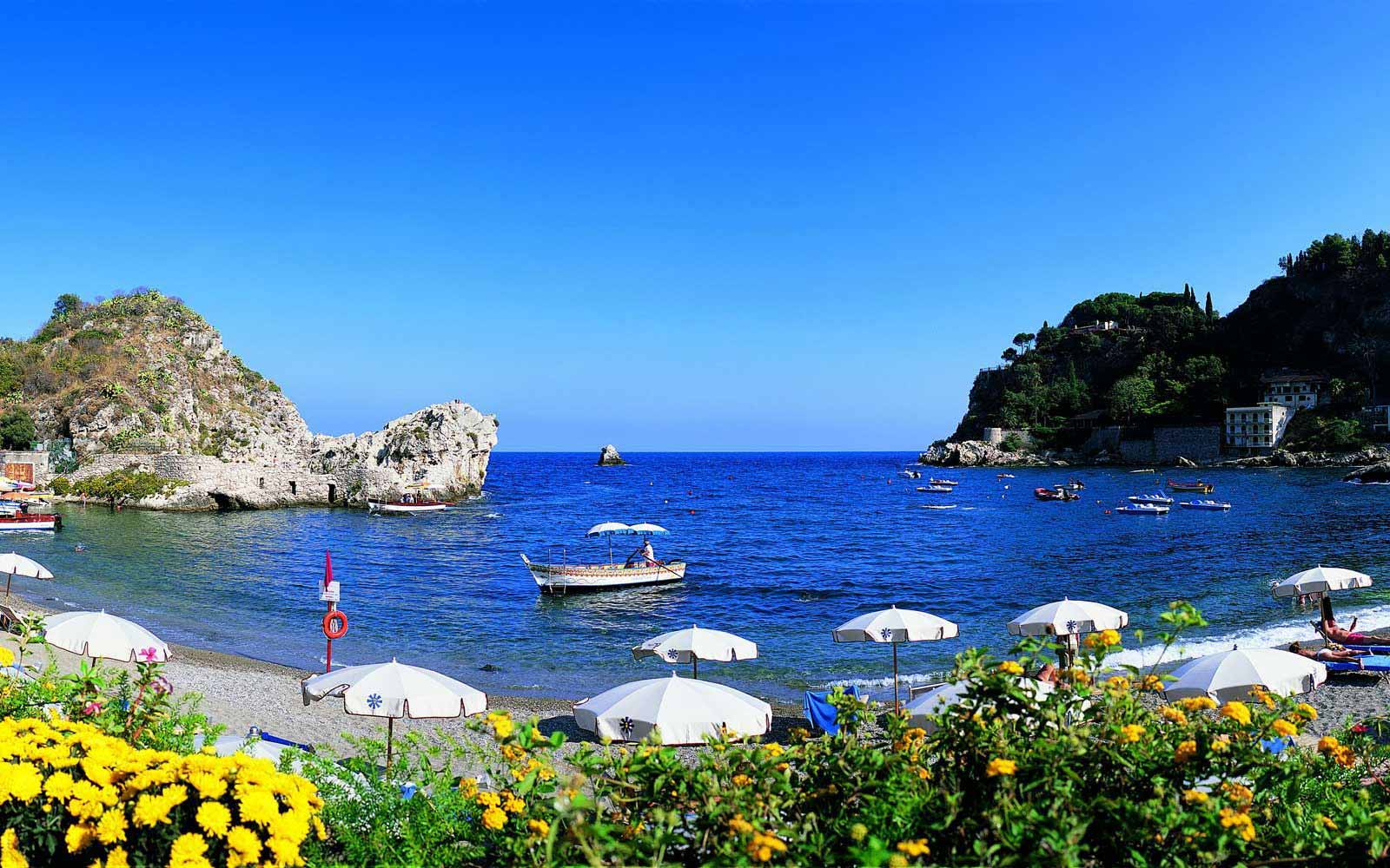 Beach at Grand Hotel Mazzaro Sea Palace