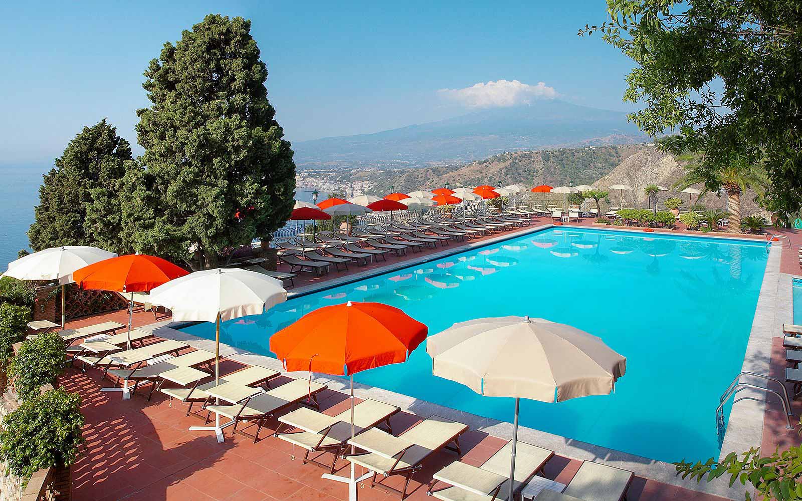 Swimming pool at Hotel Villa Diodoro