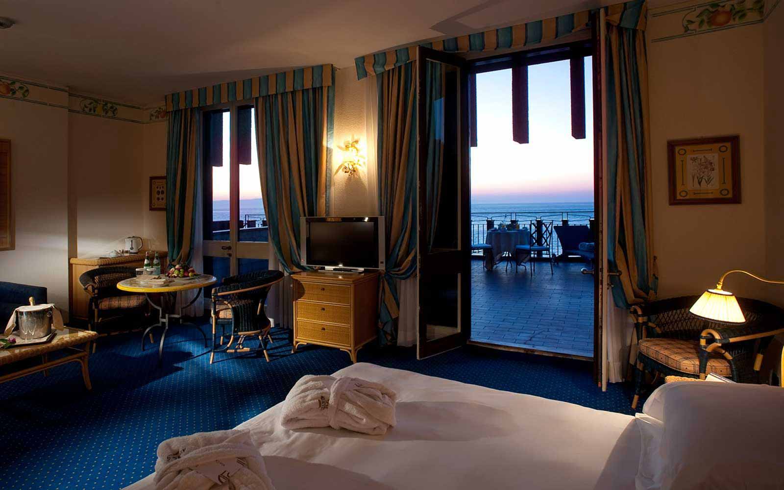 Suite at the Unahotels Capotaormina