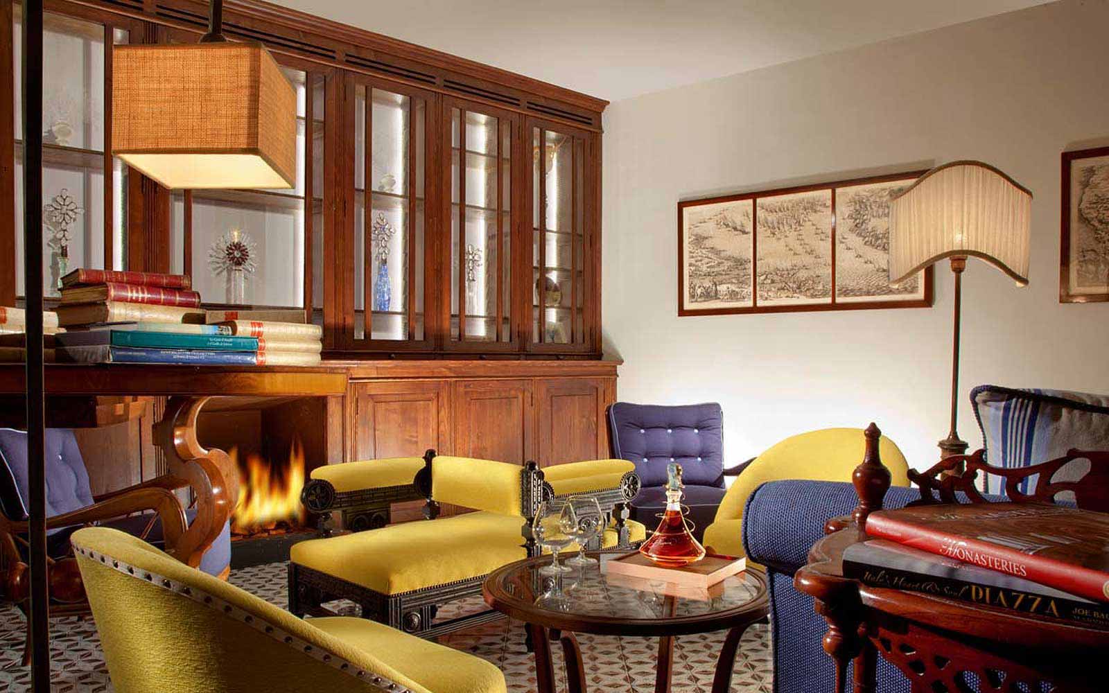 Bar at Monastero Santa Rosa