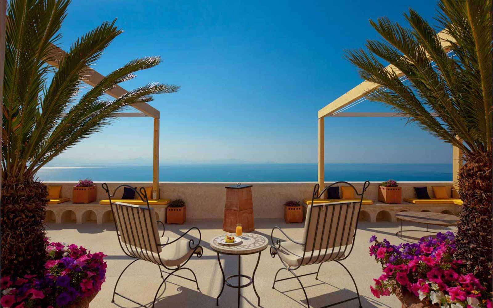 Sunny terrace at Monastero Santa Rosa