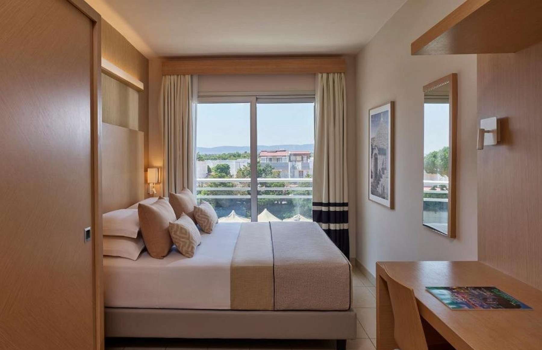 Classic Balcony Room