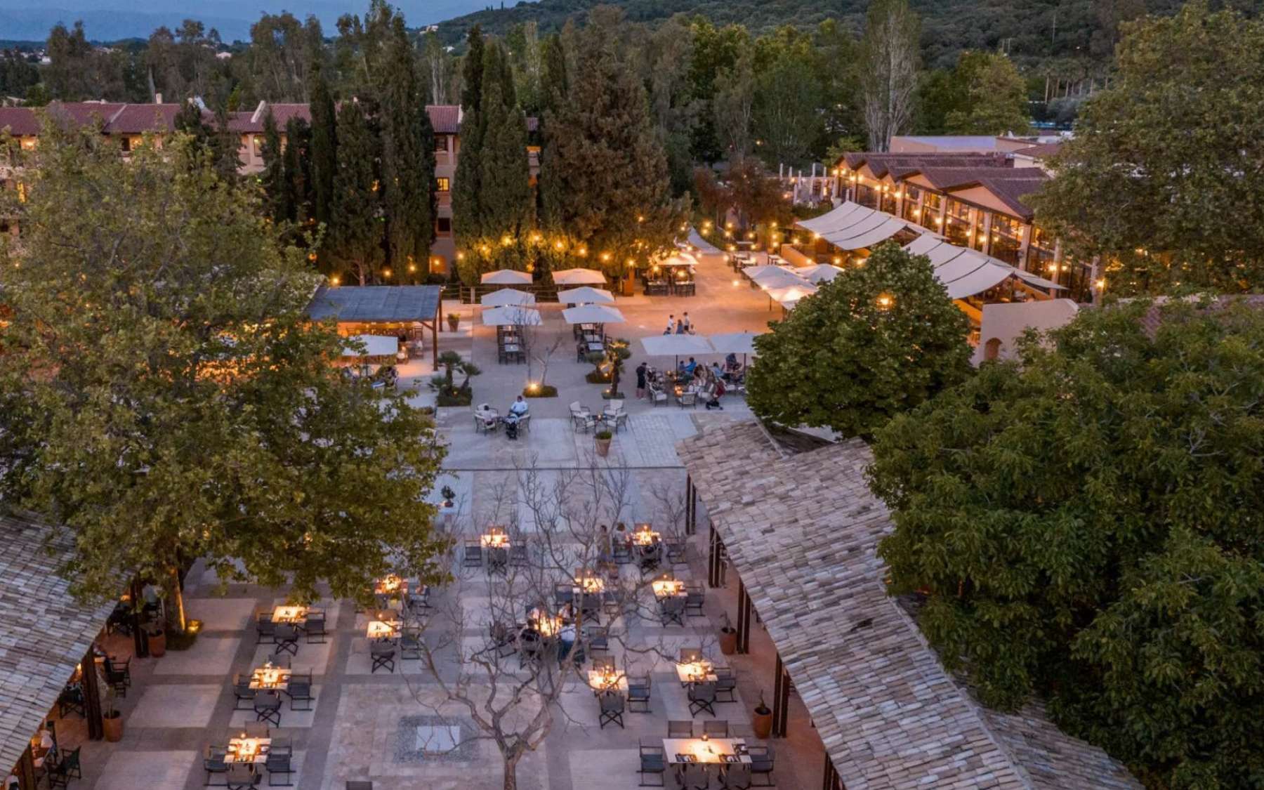 Outdoor Dinning