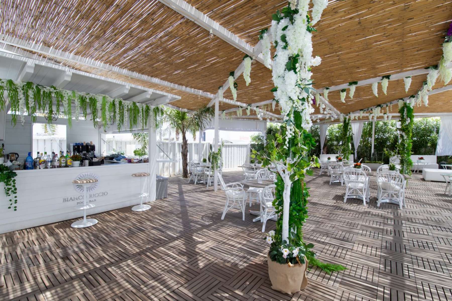 Pool Bar